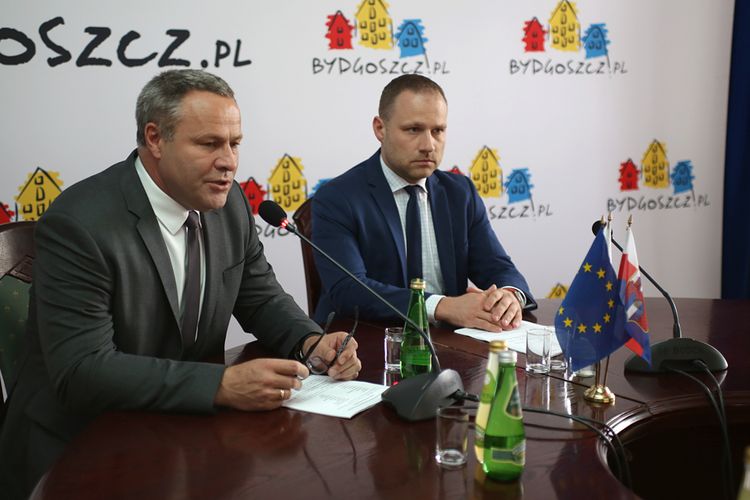 Prezydent Bydgoszczy Rafał Bruski i pełnomocnik prezydenta ds. utworzenia metropolii Łukasz Krupa Prezydent Bydgoszczy Rafał Bruski i pełnomocnik prezydenta ds. utworzenia metropolii Łukasz Krupa