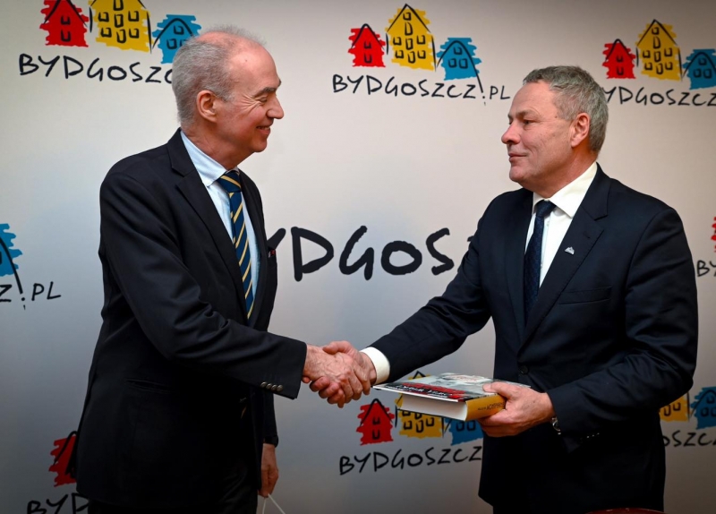 Etienne de Poncins oraz Rafał Bruski