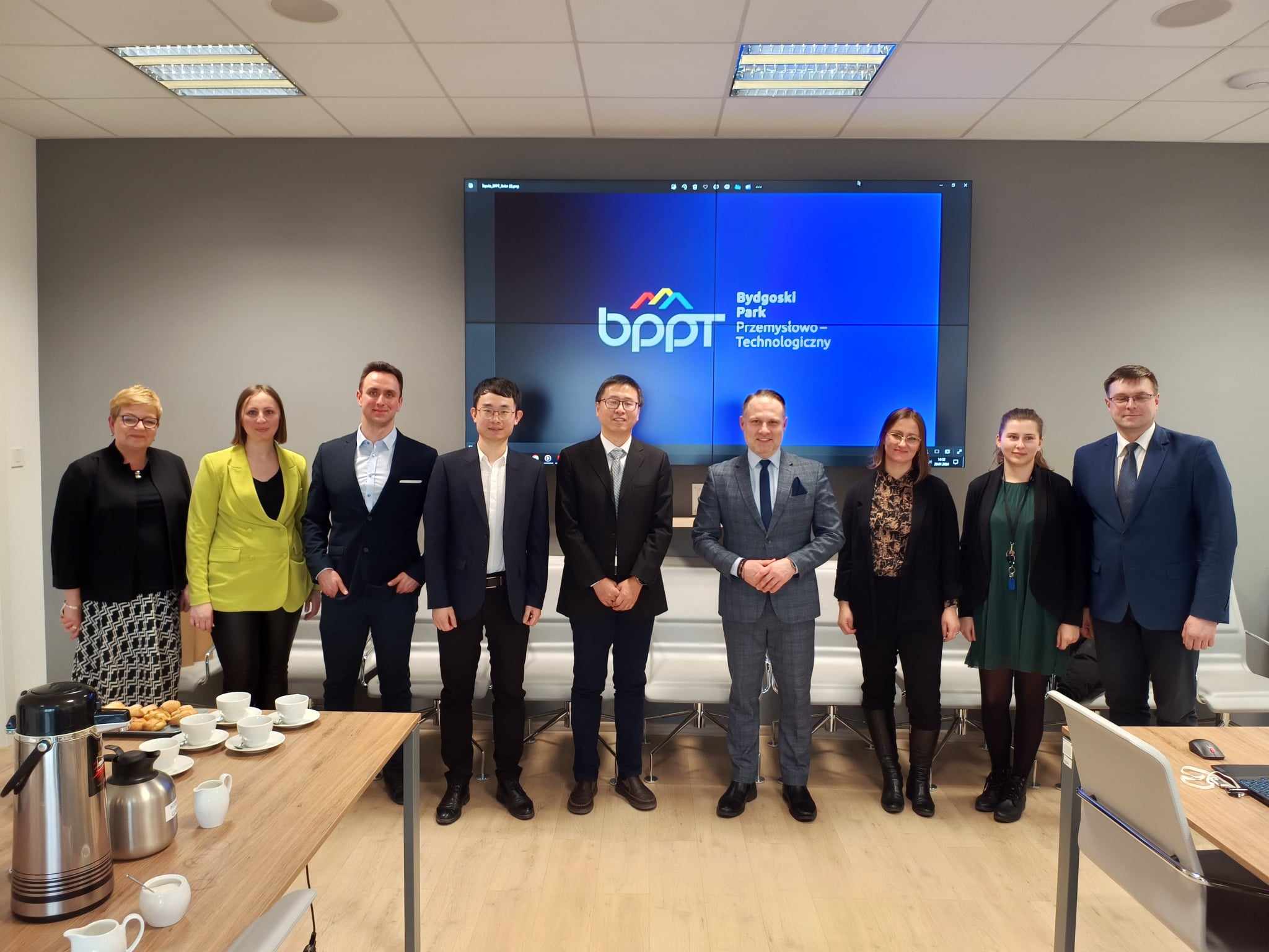 goście z ningbo w towarzystwie przedstawicieli Miasta w BPPT